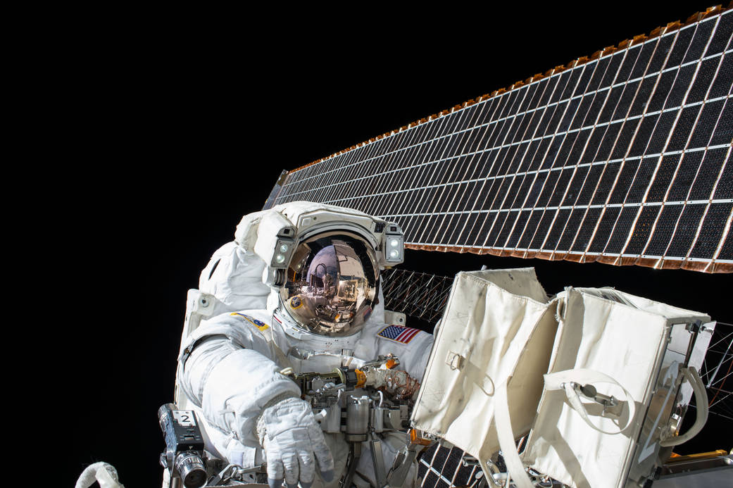 NASA astronaut Scott Kelly working outside the International Space Station on Nov. 6, 2015. Photo: NASA