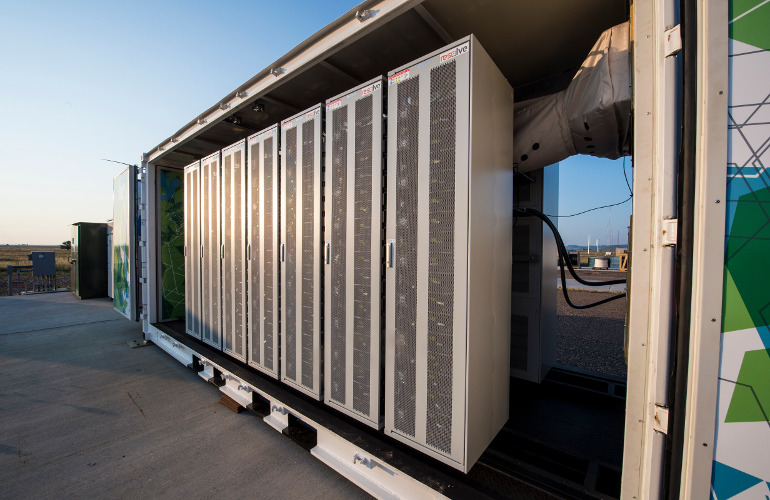 PG&E plans to bring online 423 MW of lithium-ion energy storage by 2021