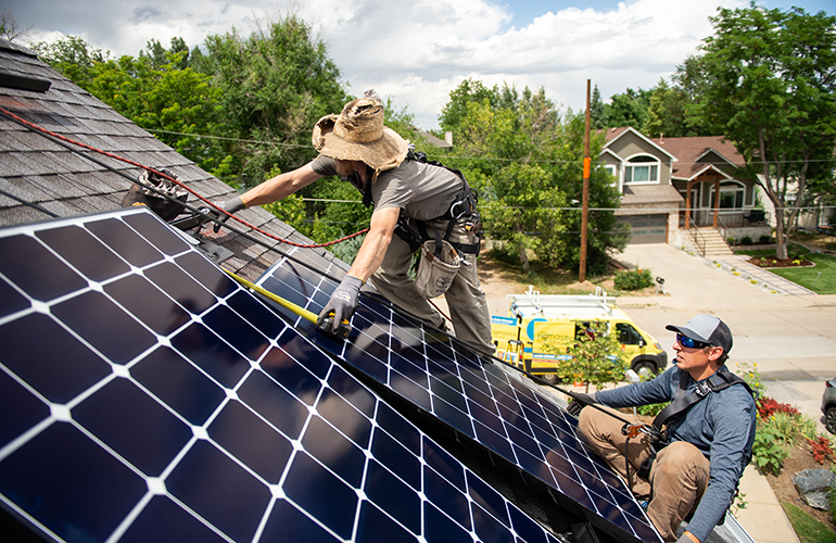 2022 SolarReviews survey shows installers expect big growth with IRA incentives