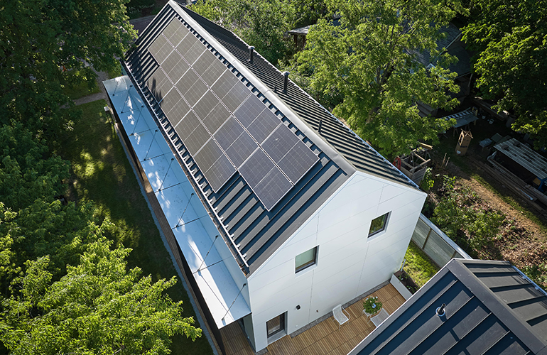 S-5! donates solar supplies for University of Kansas sustainable home project